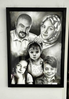 aile-karakalem-calismasi-1